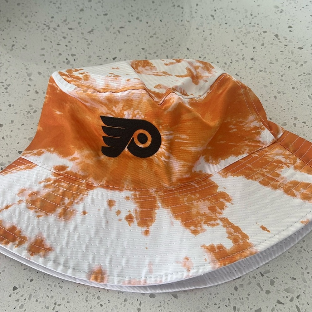 Flyers beach bucket hat